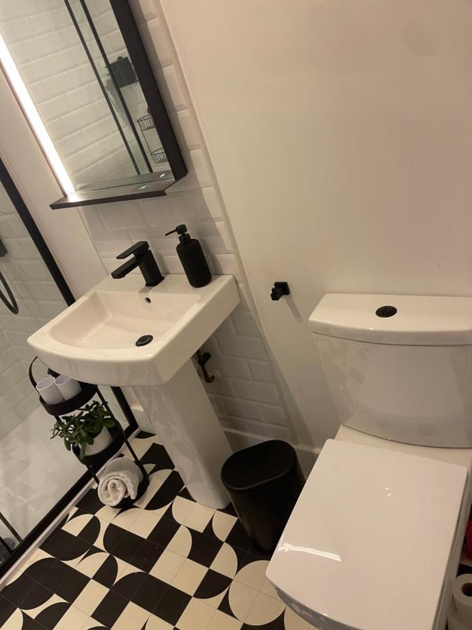 Crown Street Room Only Accommodation 시하우시즈 외부 사진